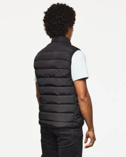 Weekend Offender Gacha Padded Gilet Black -Weekend Offender JK3A04 GACHA BLACK 3967 MODEL