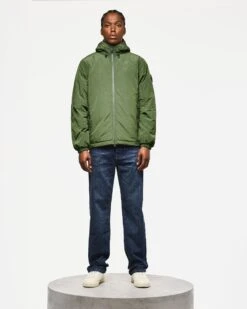 Weekend Offender Vettel Thermo Jacket Bay Leaf Green -Weekend Offender JK3A09 VETTEL BAYLEAF 12288 MODEL LEAD IMAGE c90f2ef2 5ab0 4a80 a0c7 aa4e24d936cd