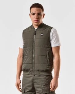 Weekend Offender Saharun Quilted Gilet Castle Green 9 Weekend Offender Saharun Quilted Gilet Castle Green -Weekend Offender JKSS2424 SAHARUN CASTLE GREEN 4765 MODEL
