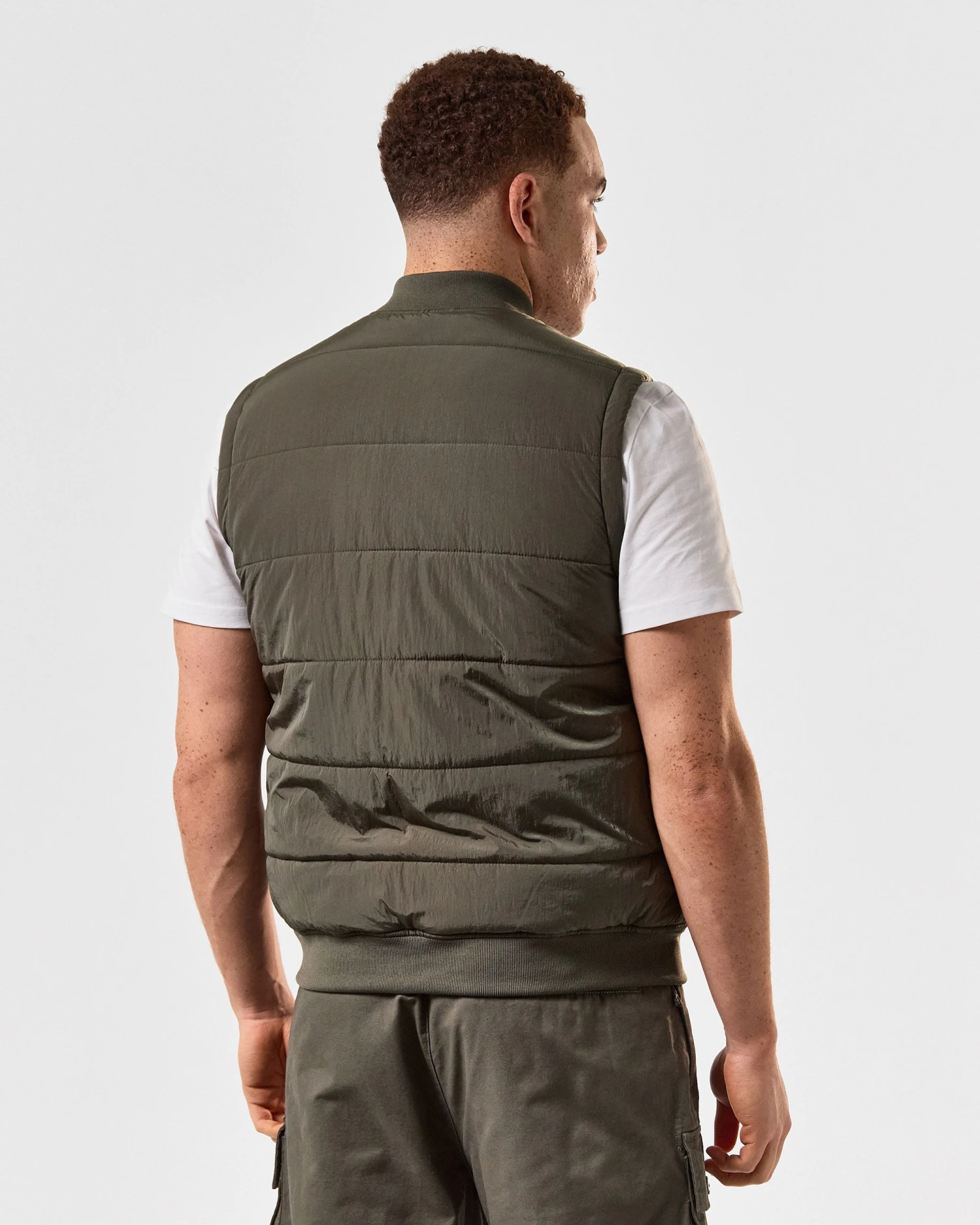 Weekend Offender Saharun Quilted Gilet Castle Green 4 Weekend Offender Saharun Quilted Gilet Castle Green - Image 4