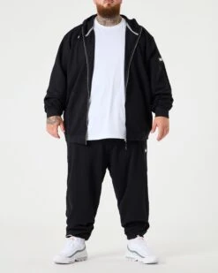 Weekend Offender Jakarta Jogger Pants Black - Plus Size -Weekend Offender JPAW22 07 JAKARTA PLUS BLACK 2496 MODEL baacee7d 0eab 4566 b7a9 77a96eebd81b