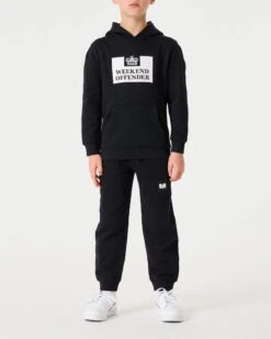 Weekend Offender Kids Jakarta Jogger Pants Black 10 Weekend Offender Kids Jakarta Jogger Pants Black -Weekend Offender KIDS JPAW22 01 JAKARTA BLACK KIDS HDAW22 07 HM SERVICE BLACK MODEL 1706