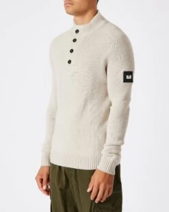 Weekend Offender Castillos Knitted Quarter Neck Sweatshirt Pumice -Weekend Offender KWAW22 05 CASTILLOS PUMICE 0151 MODEL