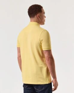 Weekend Offender Caneiros Polo Shirt Butter Yellow -Weekend Offender POSS2401 CANEIROS BUTTER 5035 MODEL