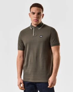 Weekend Offender Astola Polo Shirt Castle Green -Weekend Offender POSS2402 ASTOLA CASTLE GREEN 5048 MODEL