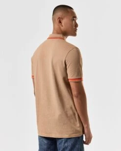 Weekend Offender Levanto Polo Shirt Cognac Brown/Pure Orange -Weekend Offender POSS2408 LEVANTO COGNAC PURE ORANGE 3945 MODEL