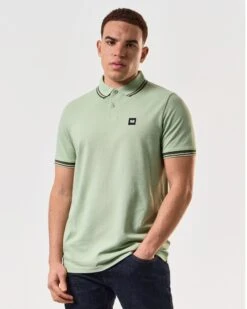 Weekend Offender Levanto Polo Shirt Pale Moss Green/Castle Green -Weekend Offender POSS2408 LEVANTO PALE MOSS 4994 MODEL