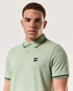 Weekend Offender Levanto Polo Shirt Pale Moss Green/Castle Green -Weekend Offender POSS2408 LEVANTO PALE MOSS 5001 MODEL