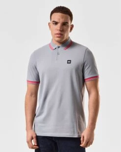 Weekend Offender Levanto Polo Shirt Smokey Grey/Anthurium Pink 8 Weekend Offender Levanto Polo Shirt Smokey Grey/Anthurium Pink -Weekend Offender POSS2408 LEVANTO SMOKEY 5077 MODEL