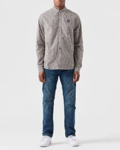 Weekend Offender Lisbon Shirt House Check -Weekend Offender SHAW2303 LISBON HOUSE CHECK 0139 MODEL