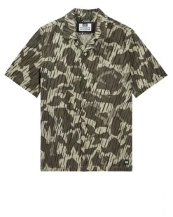 Weekend Offender Monuriki Shirt Castle Green Rain Camo