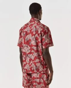 Weekend Offender Monuriki Shirt Blaze Red Rain Camo -Weekend Offender SHSS2404 MONURIKI CAMO BLAZE RAIN 6895