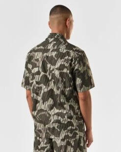 Weekend Offender Monuriki Shirt Castle Green Rain Camo -Weekend Offender SHSS2404 MONURIKI CAMO CASTLE GREEN 3686 MODEL