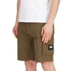Weekend Offender Mascia Cargo Shorts Conifer -Weekend Offender SS21 STSS21 02 MASCIA CONIFER MODEL ANGLE