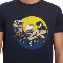 Weekend Offender Hand Of God Graphic T-Shirt Navy -Weekend Offender SS22 PTSS22 04 HAND OF GOD NAVY DETAIL 1