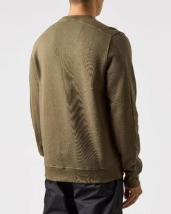 Weekend Offender Adiel Mesh Pocket Sweatshirt Dark Green -Weekend Offender SWAW2316 ADIEL DARK GREEN 0688 MODEL