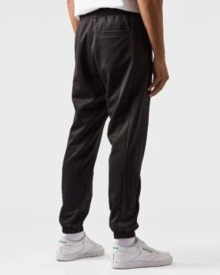 Weekend Offender Rampa Tricot Cuffed Pants Black -Weekend Offender TBAW2301 RAMPA BLACK 0245 MODEL