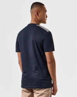 Weekend Offender Diaz T-Shirt Navy -Weekend Offender TSS2420 DIAZ NAVY 4512 MODEL