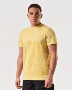 Weekend Offender Ryan T-Shirt Butter Yellow -Weekend Offender TSSS2417 RYAN BUTTER 5225 MODEL