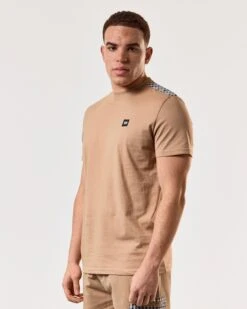 Weekend Offender Diaz T-Shirt Cognac Brown 8 Weekend Offender Diaz T-Shirt Cognac Brown -Weekend Offender TSSS2420 DIAZ COGNAC 4969 MODEL