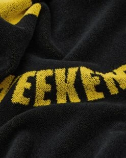 Weekend Offender Beach Towel Smile Black/Yellow -Weekend Offender WO TOWEL FACE YELLOW 5 OLD