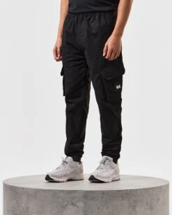 Weekend Offender Pianemo Cargo Pants Black 8 Weekend Offender Pianemo Cargo Pants Black -Weekend Offender WPAW2201 PIANEMO BLACK 4037 MODEL